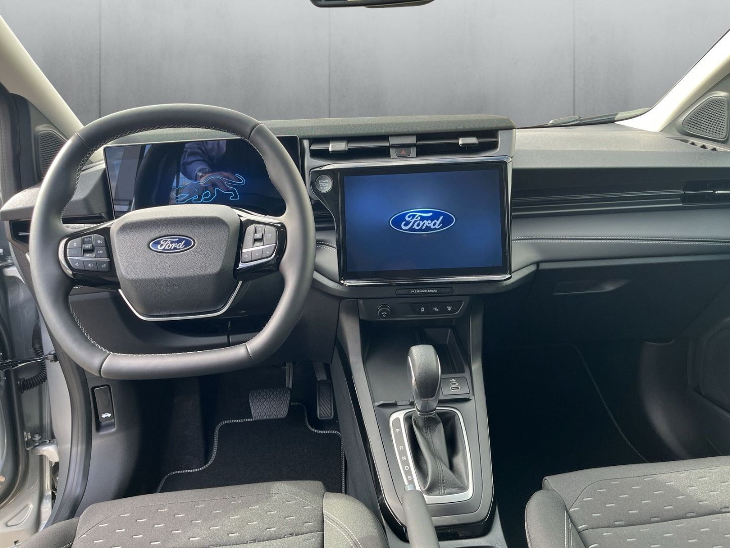 Fahrzeugabbildung Ford Puma Titanium Automatik Winterpaket und vielem m