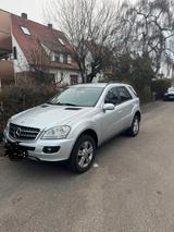 Mercedes-Benz Mercedes ML 320 CDI Bj 2005 - Mercedes-Benz ML 320 in Stuttgart