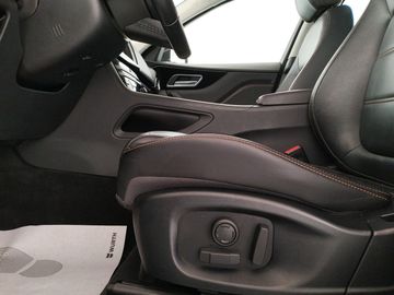 Jaguar F-Pace - 10