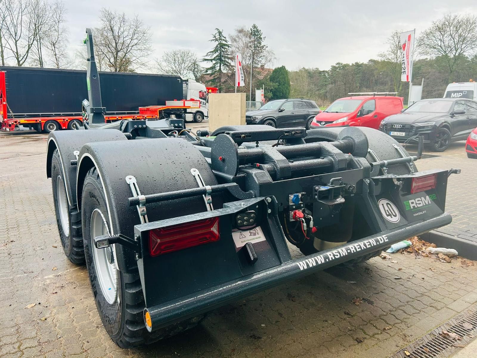 Fahrzeugabbildung Andere RSM 22 Abrollkipper Hakenlift Tandem Sonderpreis