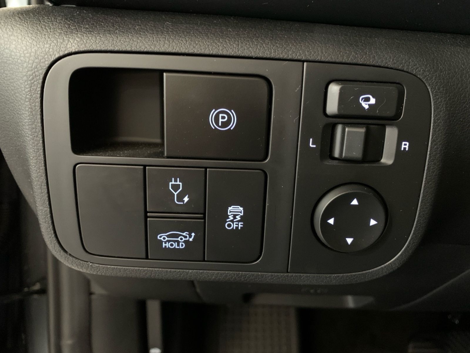 Fahrzeugabbildung Hyundai IONIQ 6 Techniq Elektro 4WD 77,4 kWh