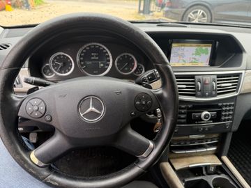 Mercedes E 350 - 5