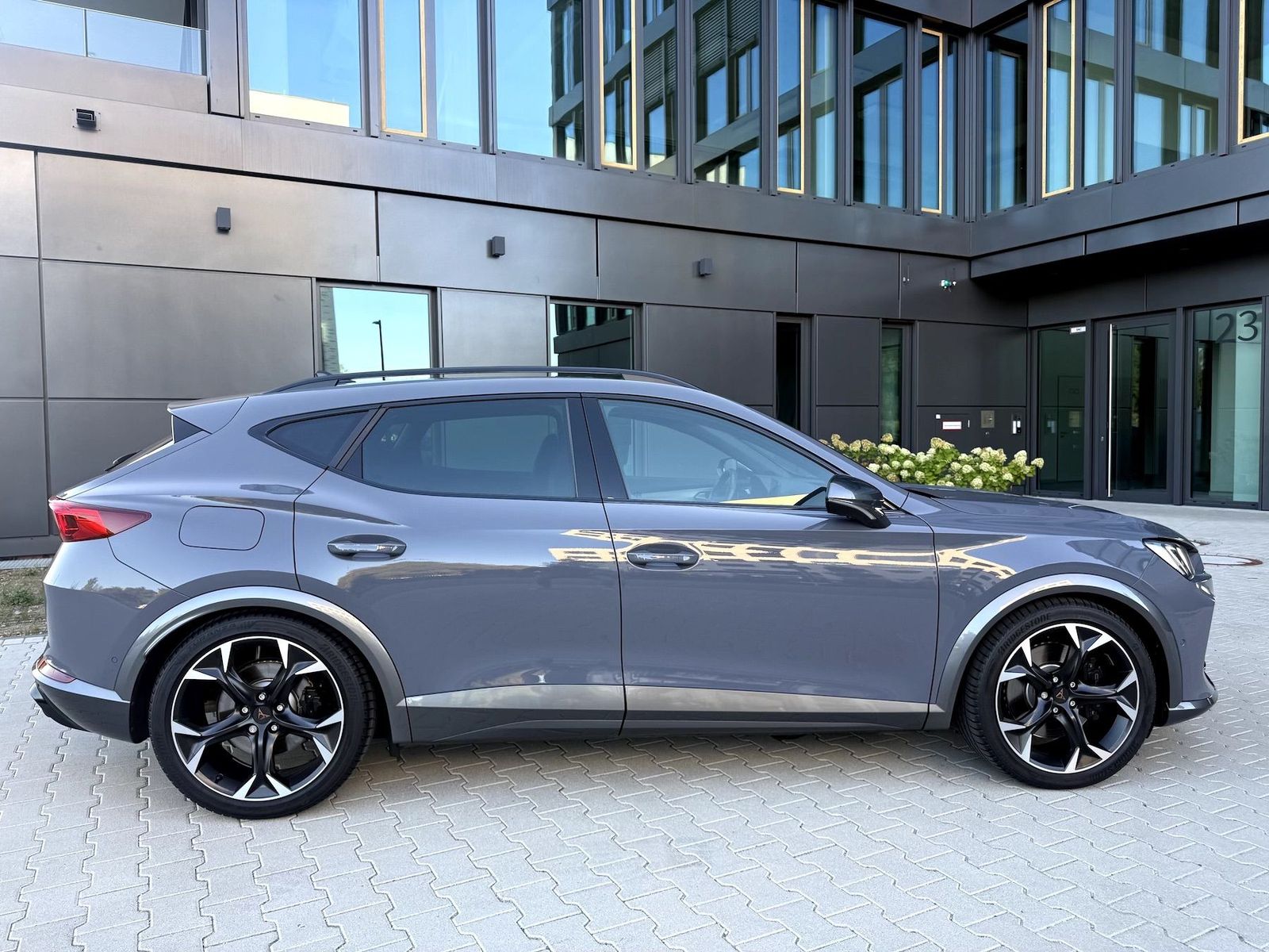 Fahrzeugabbildung CUPRA Formentor VZ 2.0 TSI DSG 4Drive 360°|PANO|KW V3