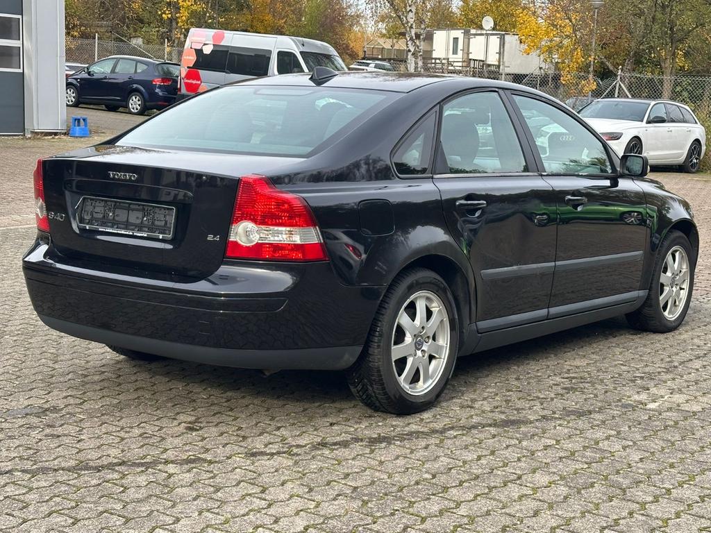 Volvo S40