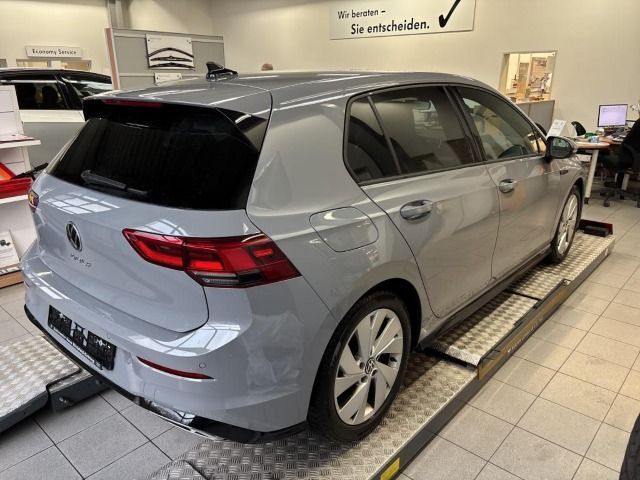 Golf VIII R-Line 1.5 TSI LED*Klima