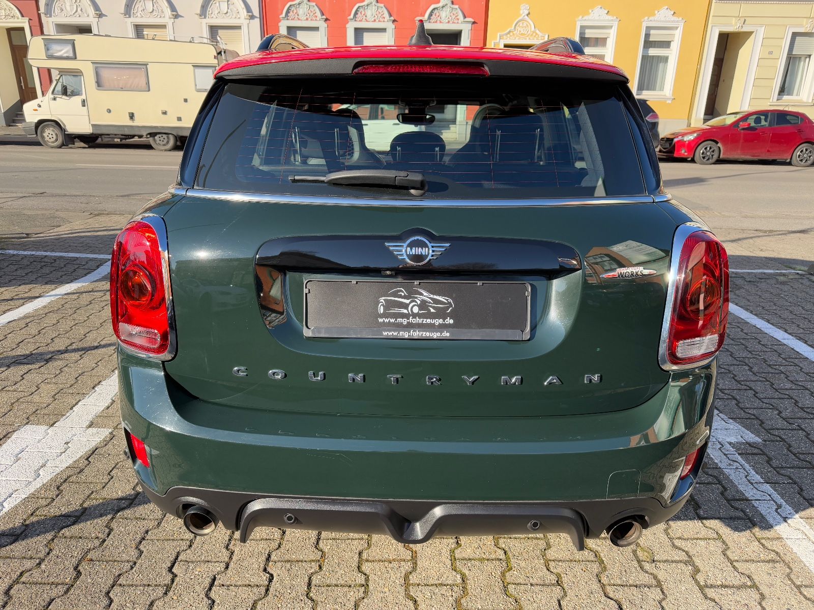 Fahrzeugabbildung MINI John Cooper Works Countryman HD UP PANO R. GREEN
