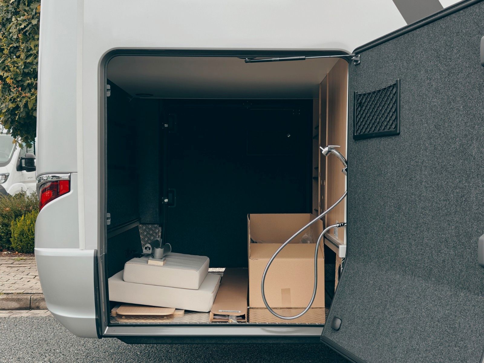 Fahrzeugabbildung HYMER / ERIBA / HYMERCAR B - KLASSE ML T 780 BLACKLINE