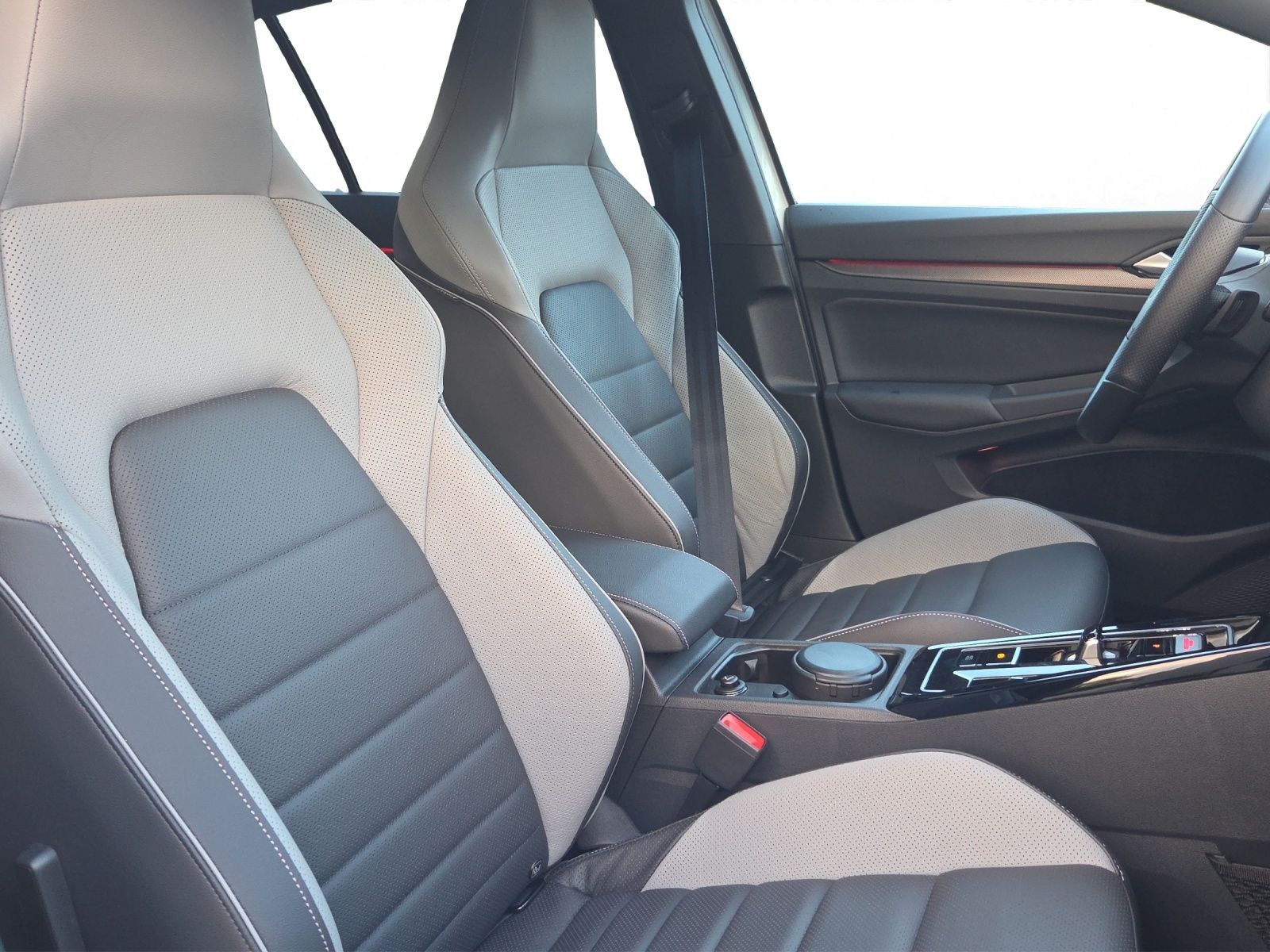 Volkswagen Golf VIII 1.5 TSI eHybrid GTE Black Style Navi A foto 6