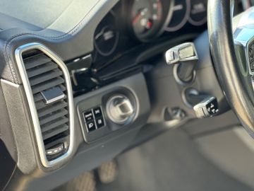 Porsche Cayenne - 11
