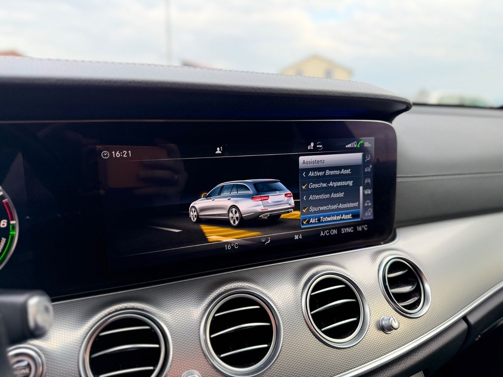 MERCEDES-BENZ E 300de T/BURMESTER/ACC/AMG/AHK/KAMERA MERCEDES-BENZ E 300de T/BURMESTER/ACC/AMG/AHK/KAMERA