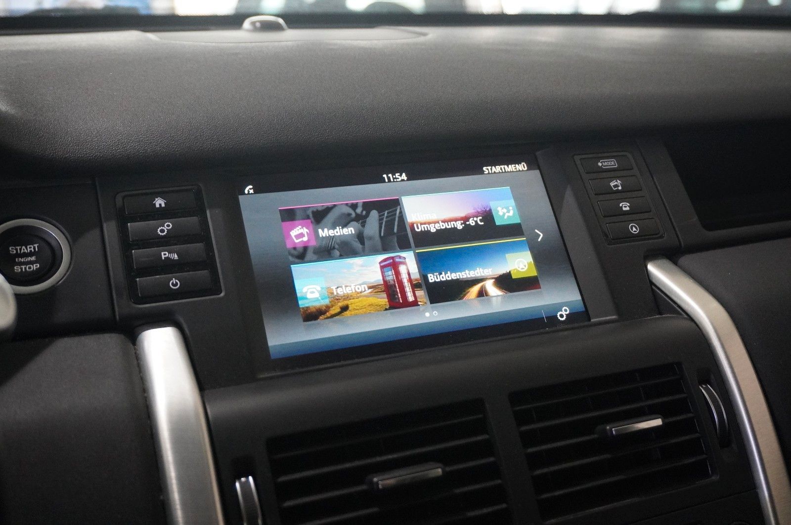 Fahrzeugabbildung Land Rover Discovery Sport 2.0D PURE NAVI/LED/SHZ/PDC/SPORT