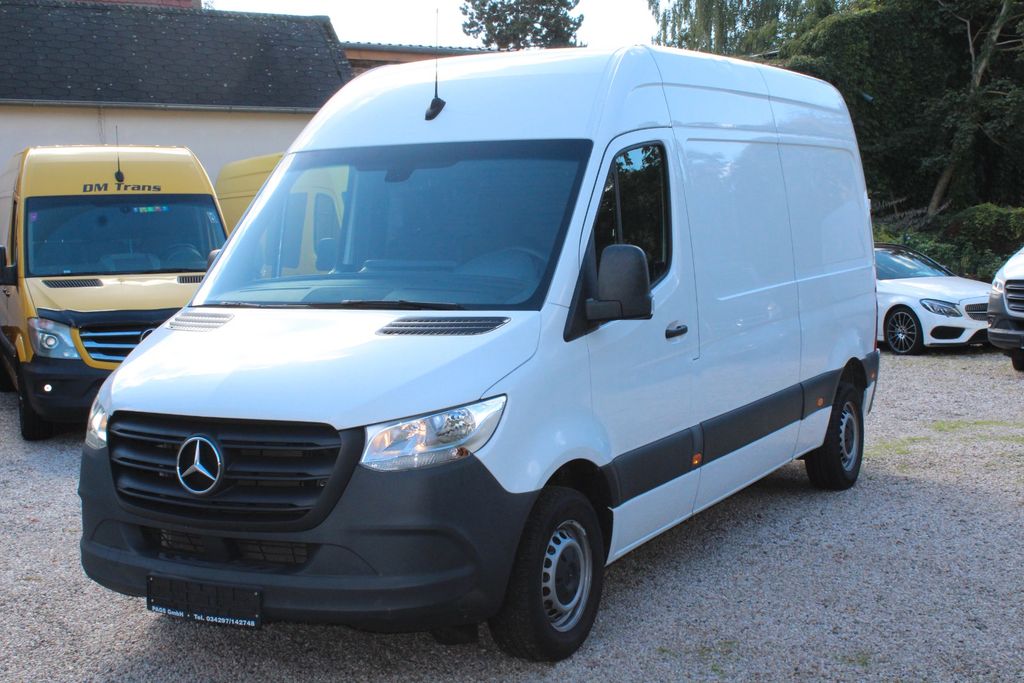 Image of Mercedes-Benz Sprinter