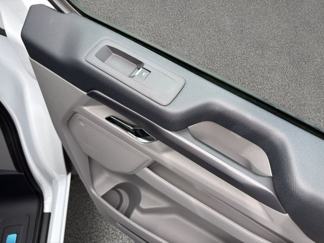 Fahrzeugabbildung Ford Tourneo Custom 2.0l 320 L1 Nugget Titanium Auf