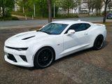 Chevrolet Camaro 6.2 V8 AT Recaro EU-Modell - Chevrolet Camaro mit Benzin-Antrieb: Coupé, Weiß, 6.2