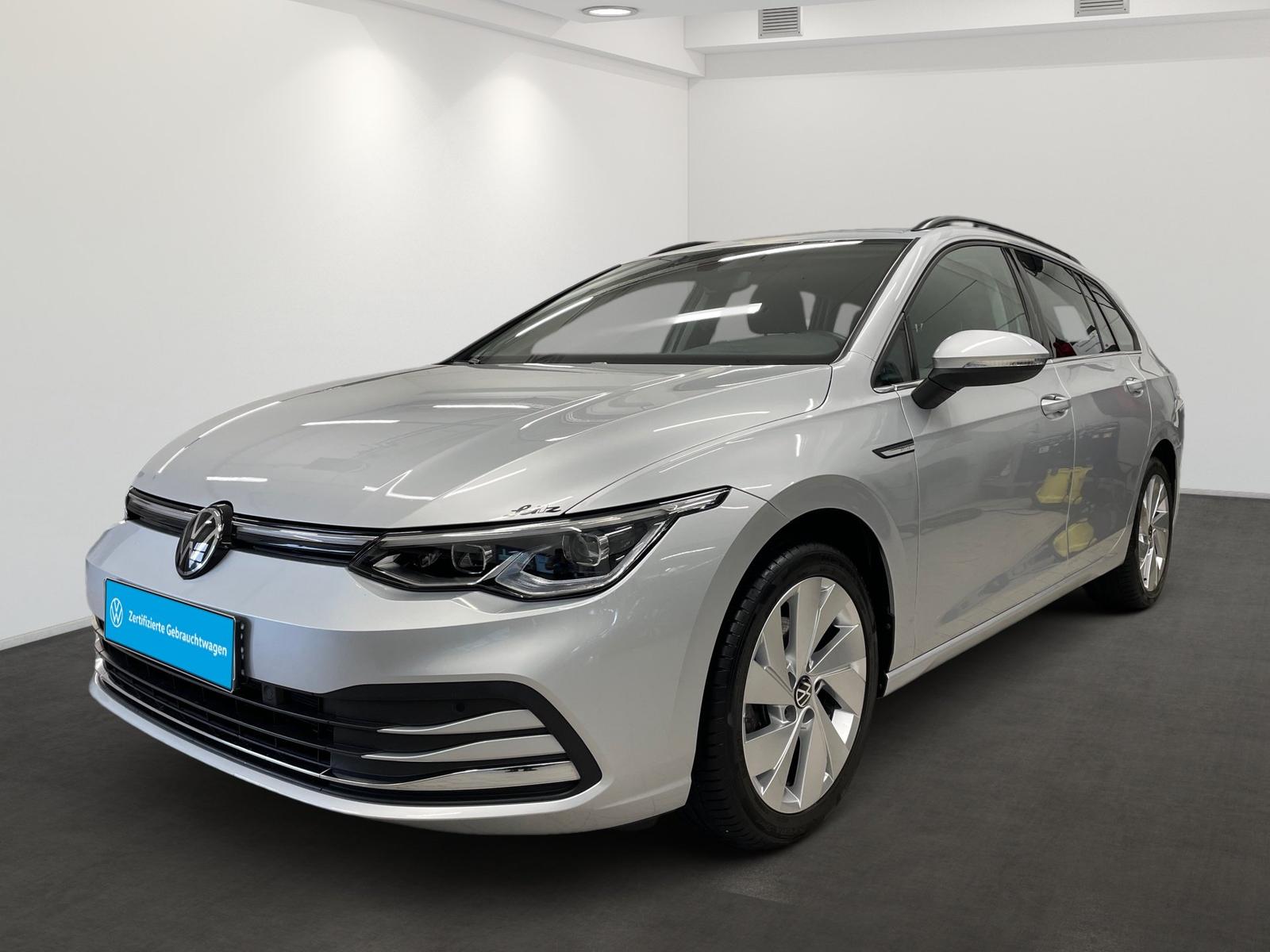 Volkswagen Golf VIII Variant 1.5 eTSI Style *AHK*NAVI*KAMER