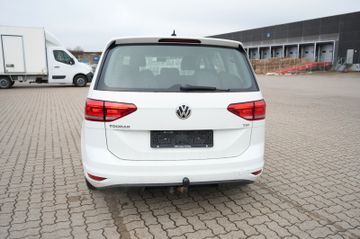 Volkswagen Touran - 6