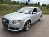 Audi A4 Avant 2.0 Benzin S Line AHK Klima Tüv 01./26 - Audi A4 aus 2005: Line