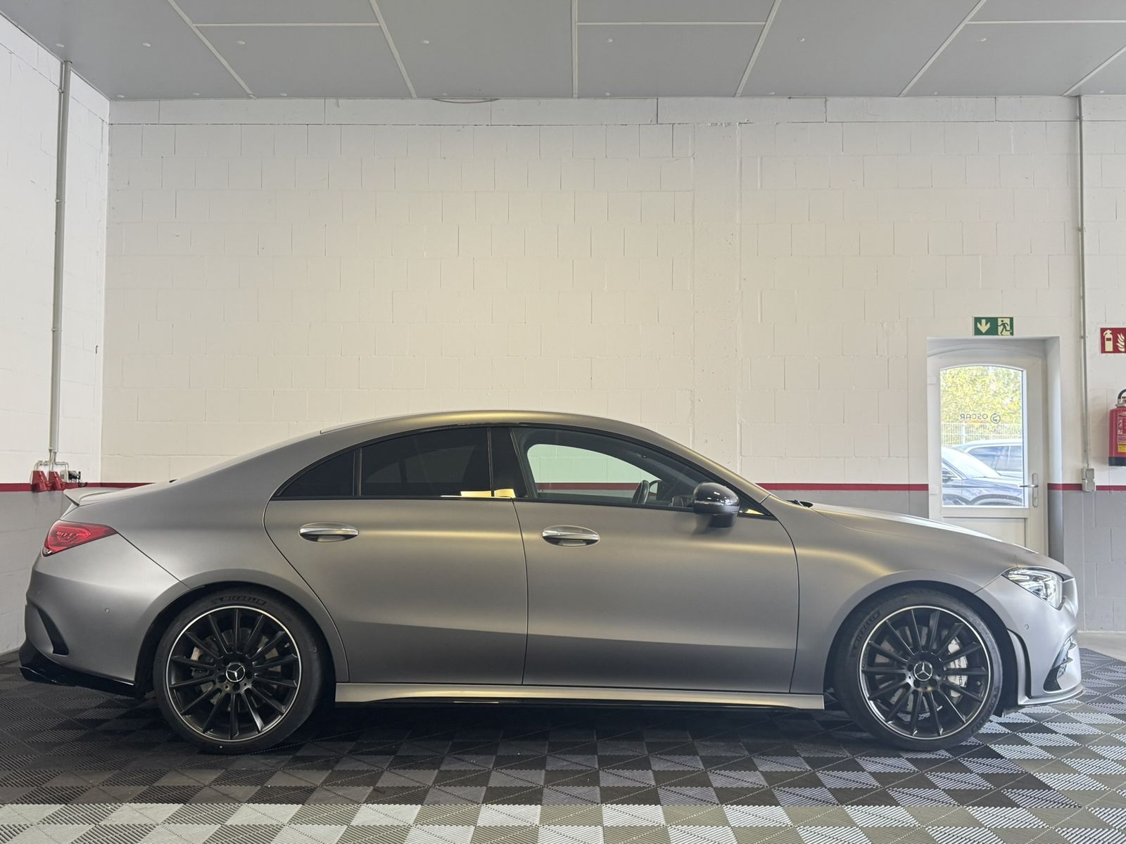 Mercedes-Benz CLA 35 AMG 4Matic Aerodynamic matt Night MBUX foto 4