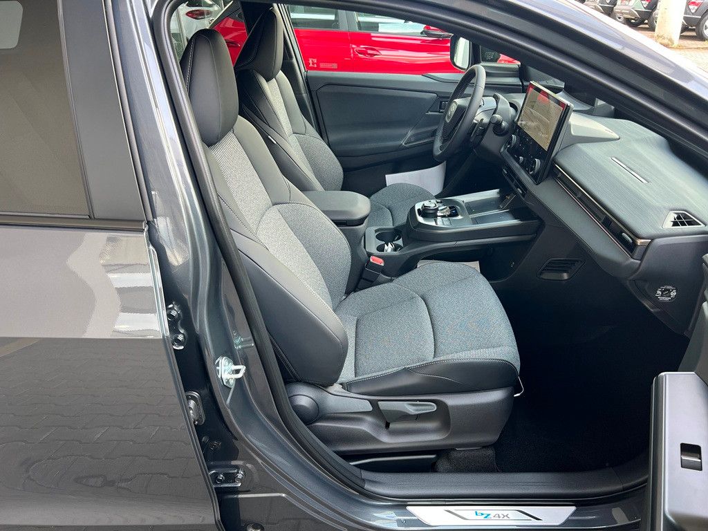 Fahrzeugabbildung Toyota bZ4X Touring 75 kWh Teamplayer 360° Kamera
