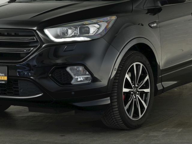Kuga ST-LINE ECOBOOST AT 4X4+AHK+KEYLESS+SITZHEI