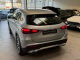 Mercedes-Benz GLA 200 PROGRESSIVE ADV. 360°+AHK+EASYPACK+LED - Mercedes-Benz GLA-Class: 5 Türen