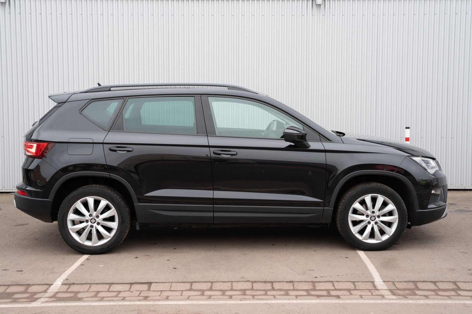 Fahrzeugabbildung SEAT ATECA STYLE 1.0 TSI LED 1.HD CARPLAY WENIG KM