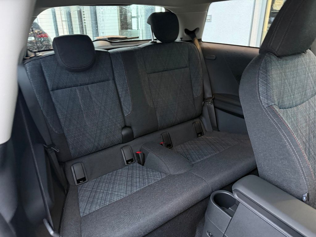 MINI Cooper C ESSENTIAL/ PAKET S/ LED/ EXPERIENCE MOD MINI Cooper C ESSENTIAL/ PAKET S/ LED/ EXPERIENCE MOD