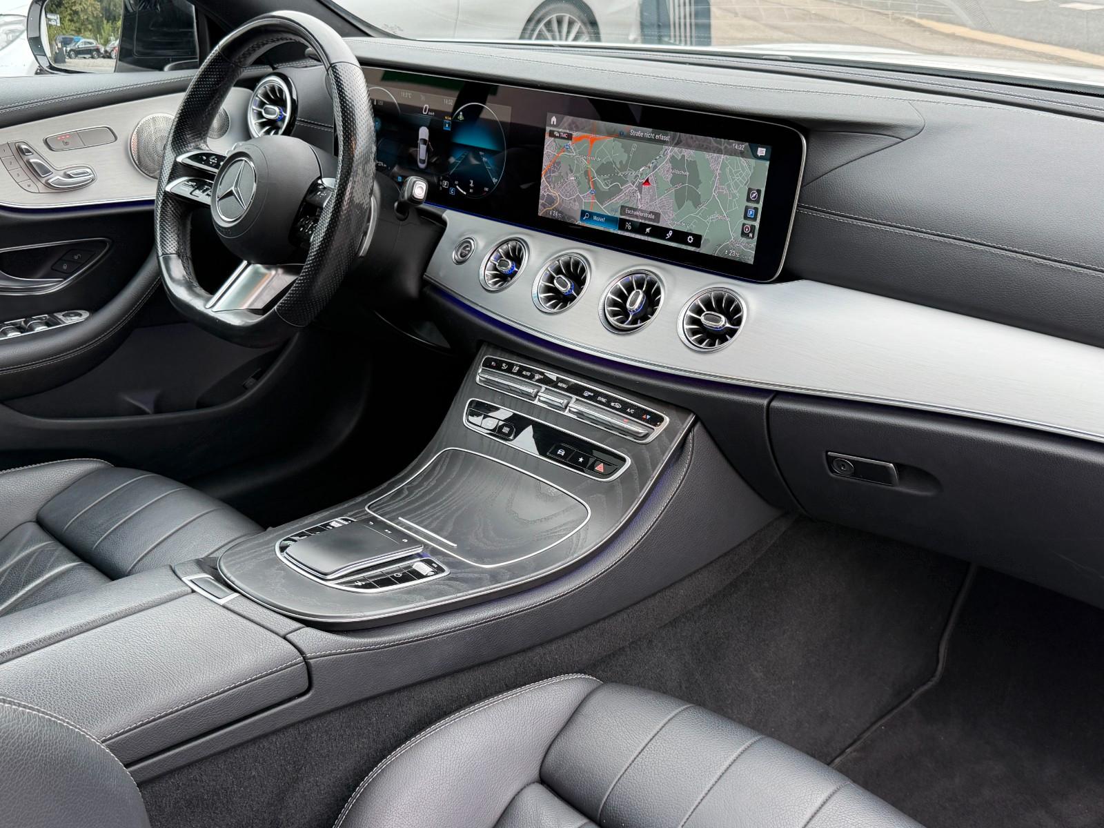 Mercedes-Benz E 220 d Coupe LED - Burmester - AMG Line ///