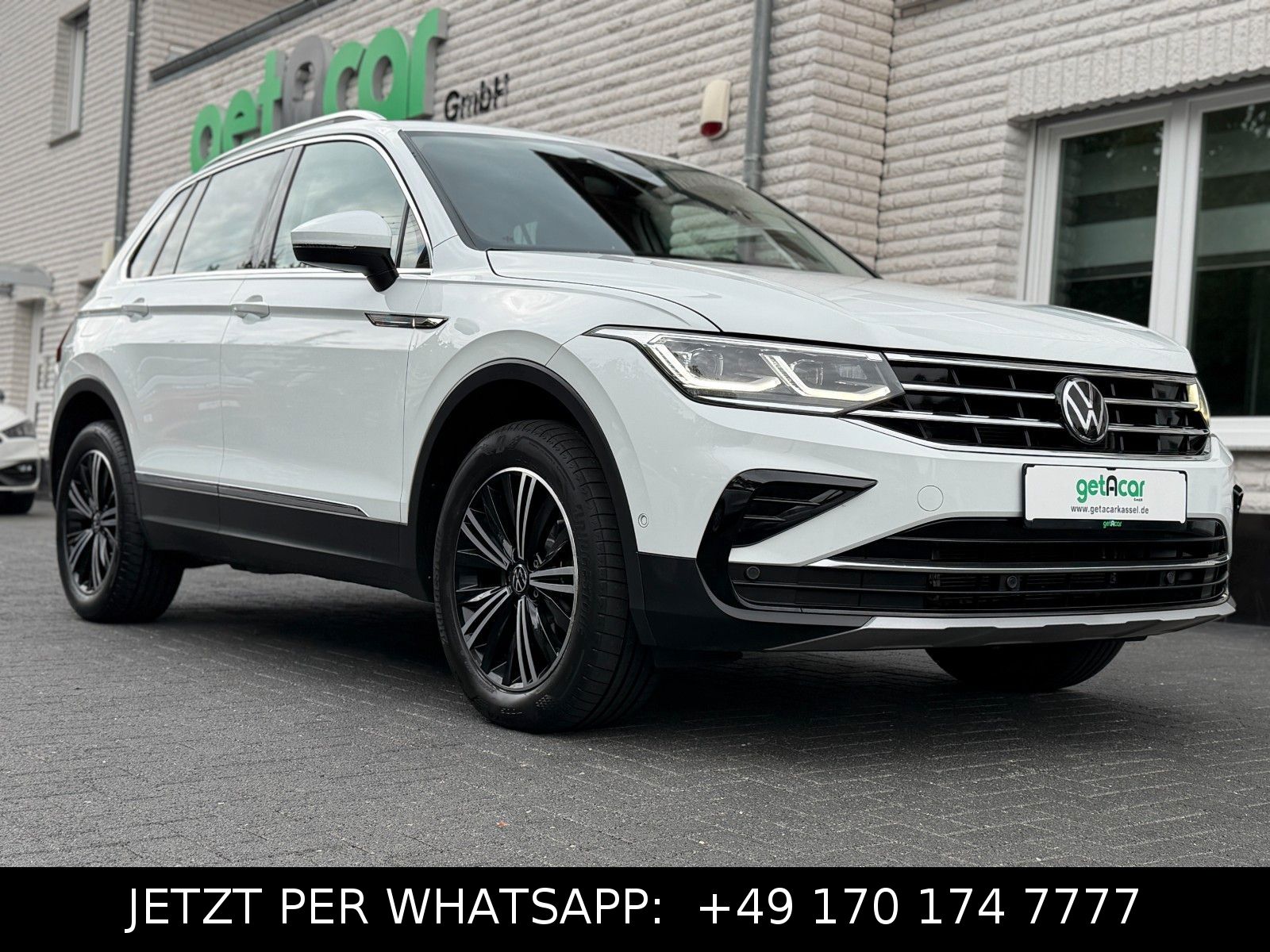 Volkswagen Tiguan - 1