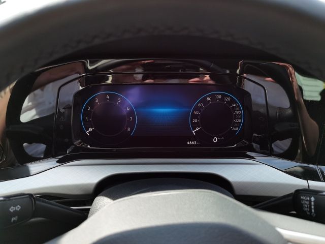 Golf 8 1.5 TSI BMT LIfe NAVI LED 6-Gang