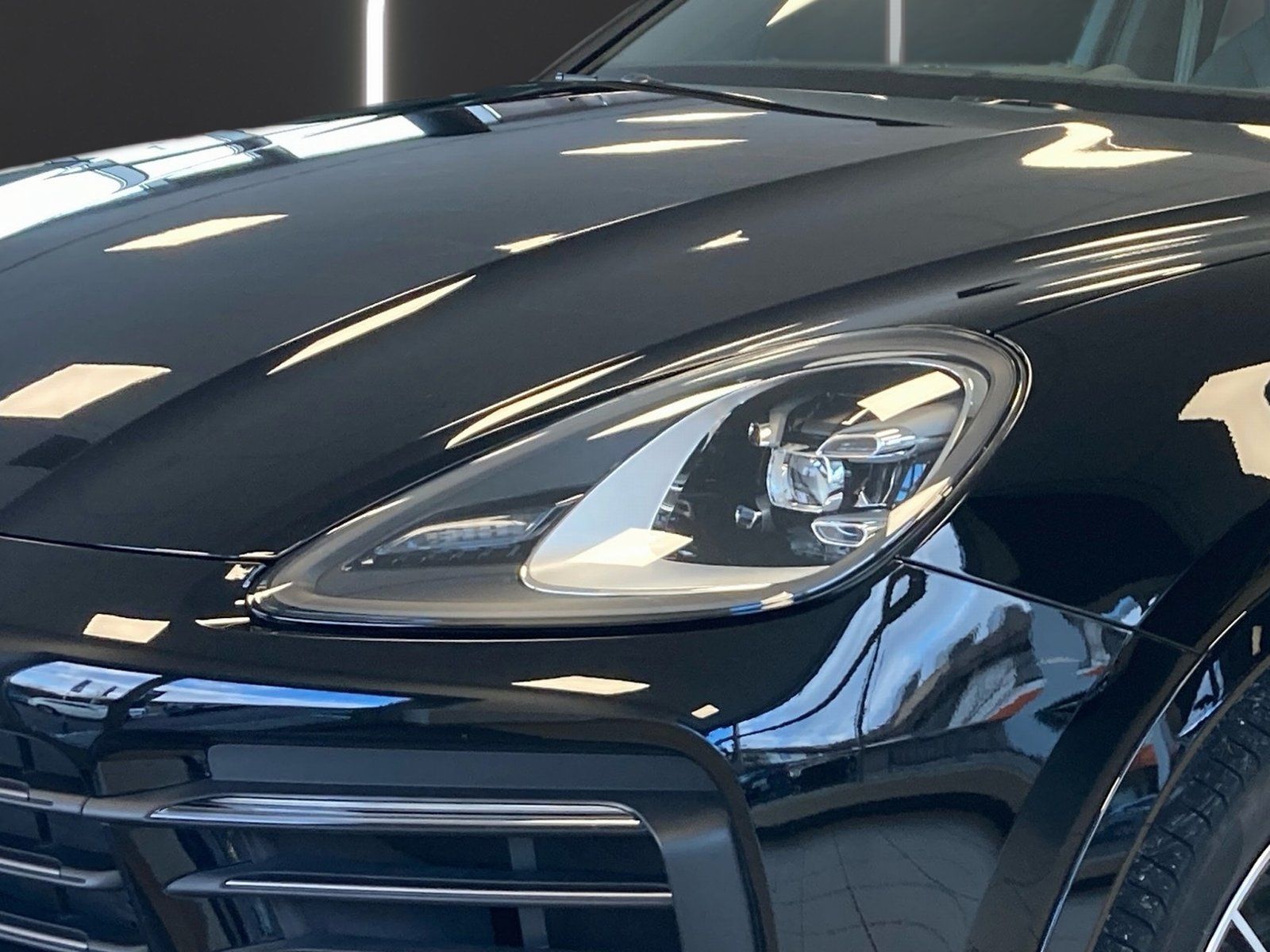 Fahrzeugabbildung Porsche Cayenne Coupe Hybrid Platinum*AHK*Luft*Pano*22"*