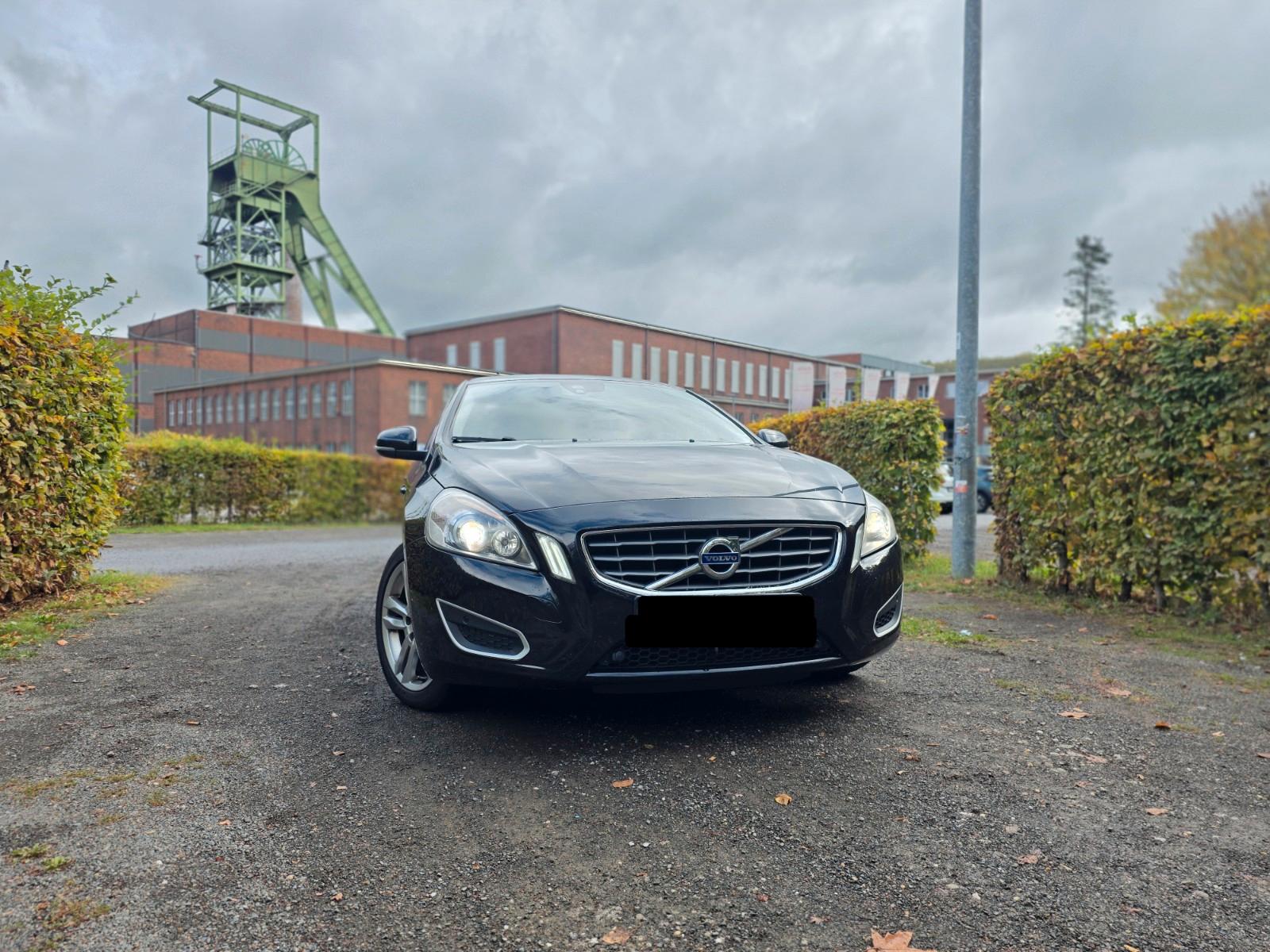 Volvo V60 2011 — photo 6