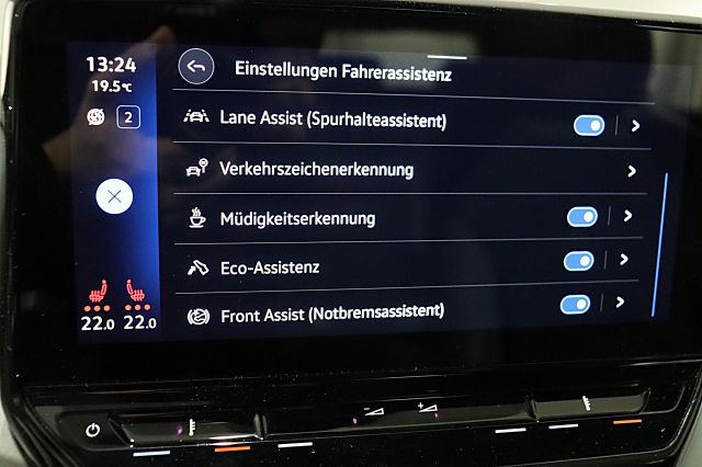 ID.4 Pure ACC Sitzheizung Winterräder LED NAVI T