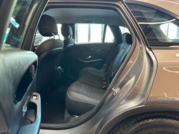 MYAUTOCENTER – Gebraucht- und Jahreswagen mit Werkstattservice in Pfaffenhofen Mercedes-Benz GLC *TÜVSERVICE NEU*TEMPO*AHK*SitzHZ*NAV*PDC*