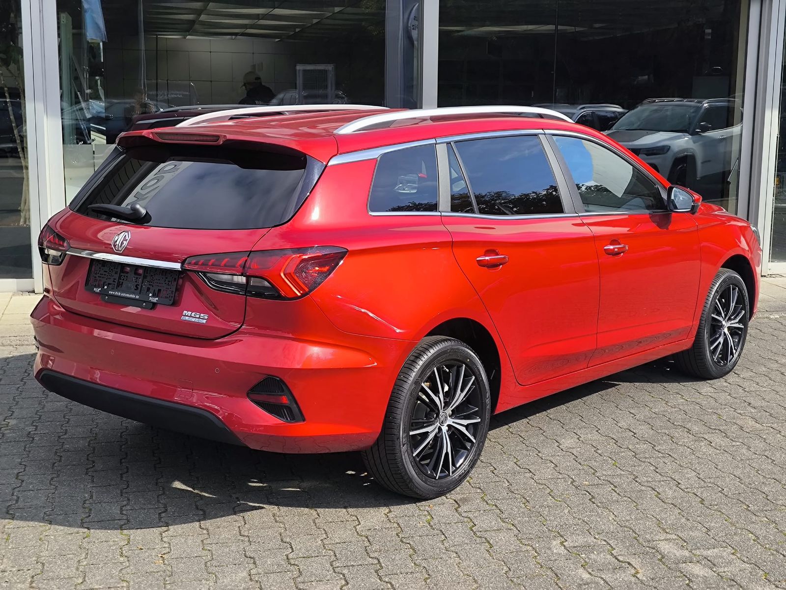 Fahrzeugabbildung MG 5 61 KWH Luxury NAVI+LEDER+SHZ+LED+DAB+ACC+360°