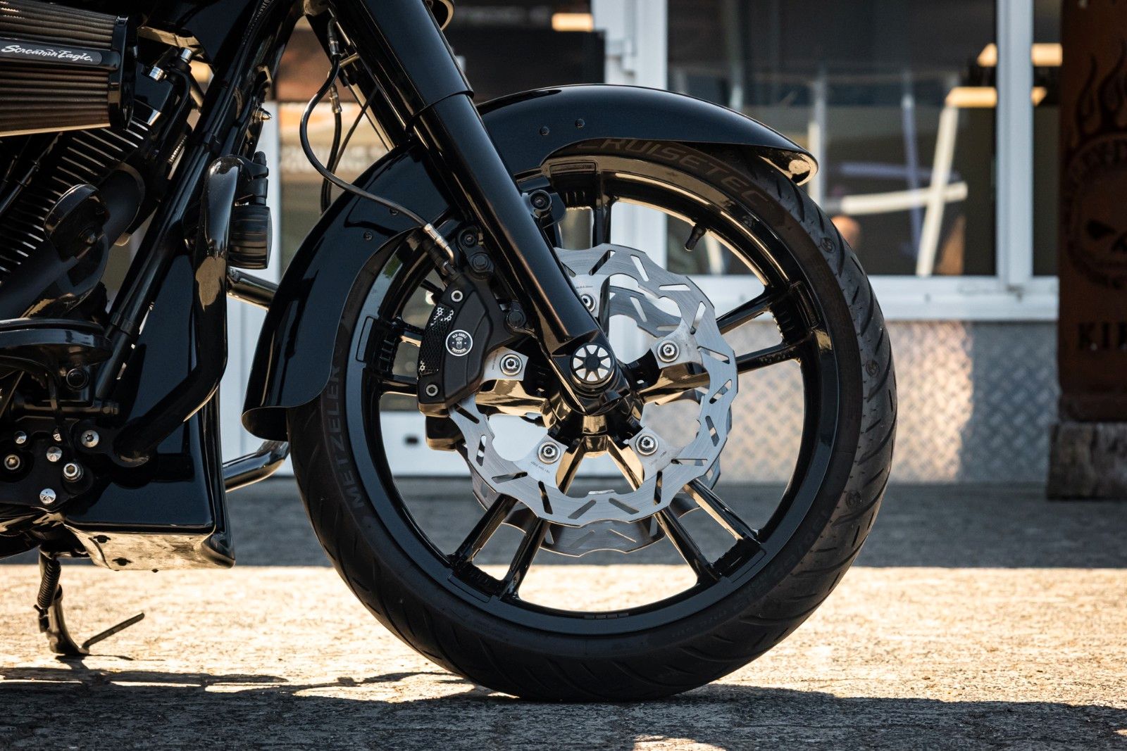 Fahrzeugabbildung Harley-Davidson FLHXS Street Glide - Jekill&Hyde -Wilbers