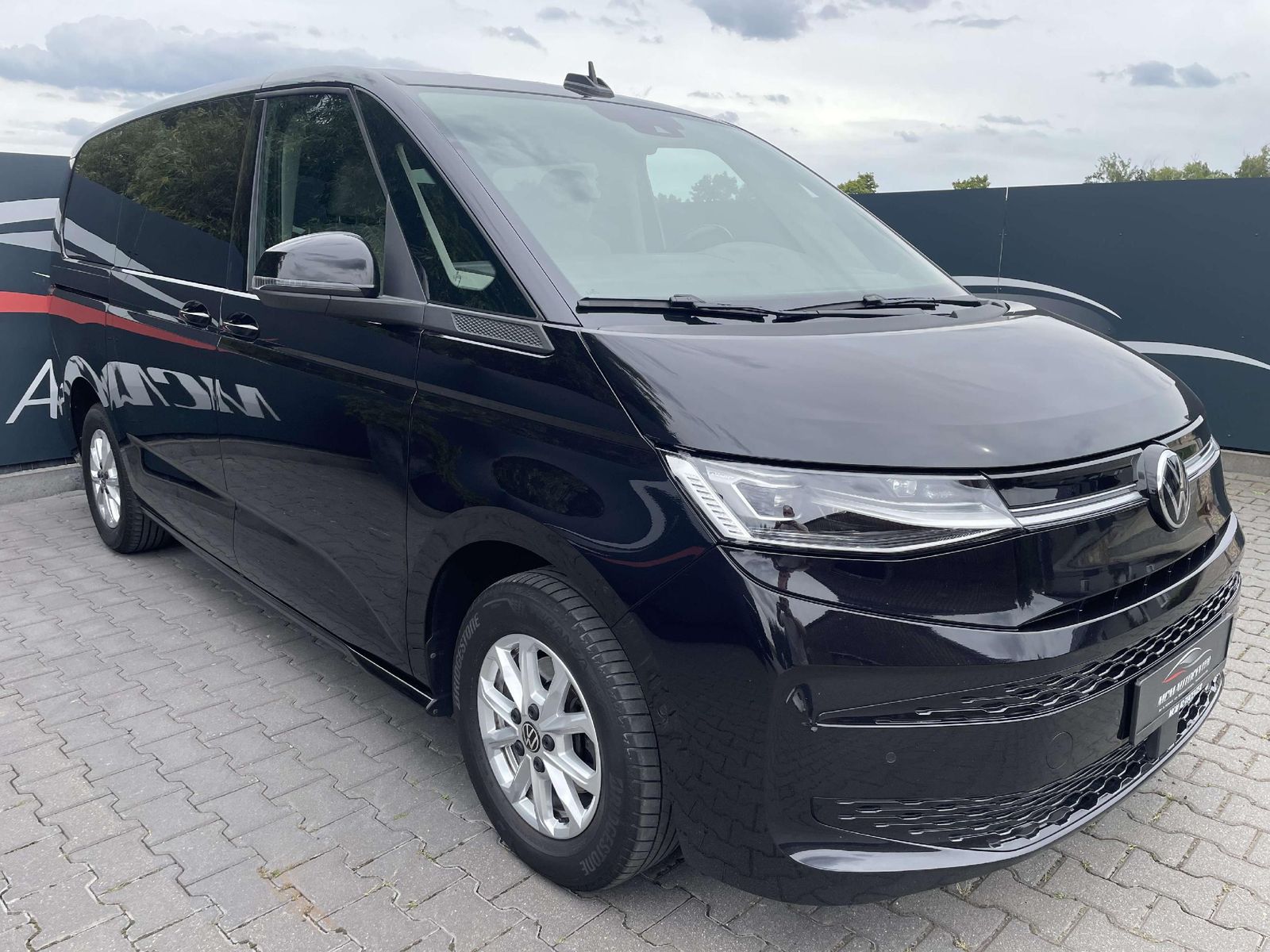 Volkswagen T7 Multivan lang Life imagem 3