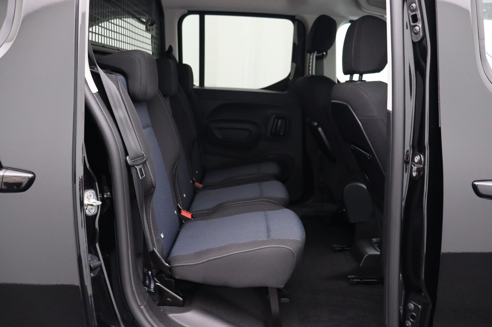 Fahrzeugabbildung Fiat Doblò Kombi L1 1.5 Diesel 96 kW Serie4