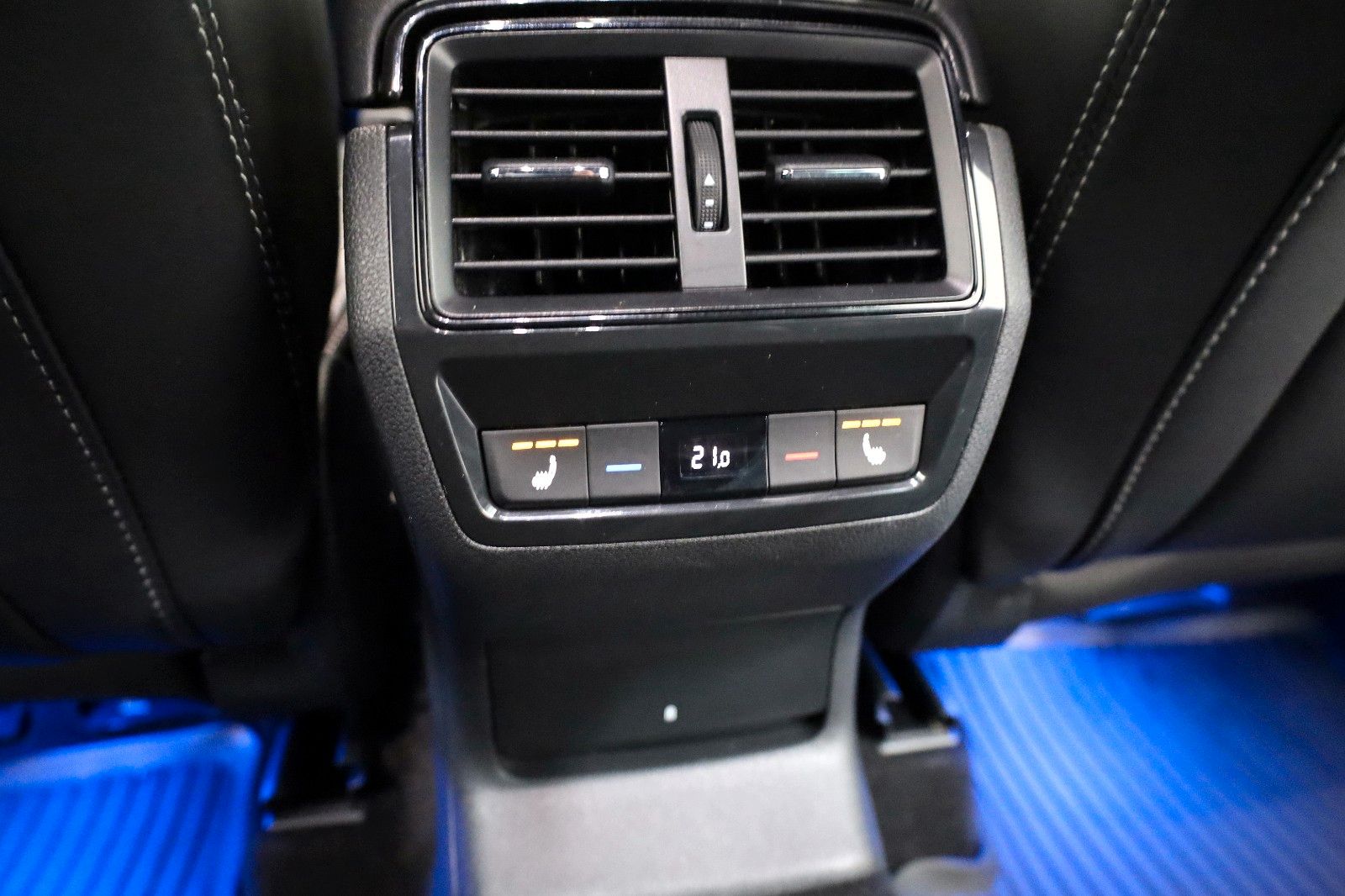 Fahrzeugabbildung SKODA Kodiaq Sportline 4x4,DSG, ACC, Matrix+WR, AHK el