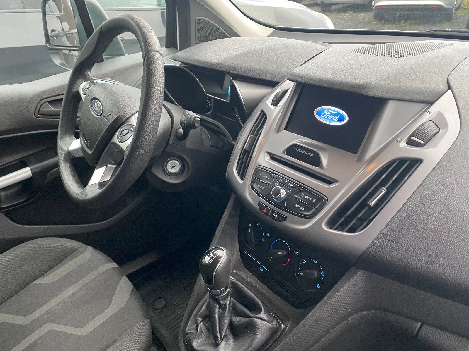 Fahrzeugabbildung Ford Transit Connect*Navi, Klima, PDC, Kamera, 1 Hand