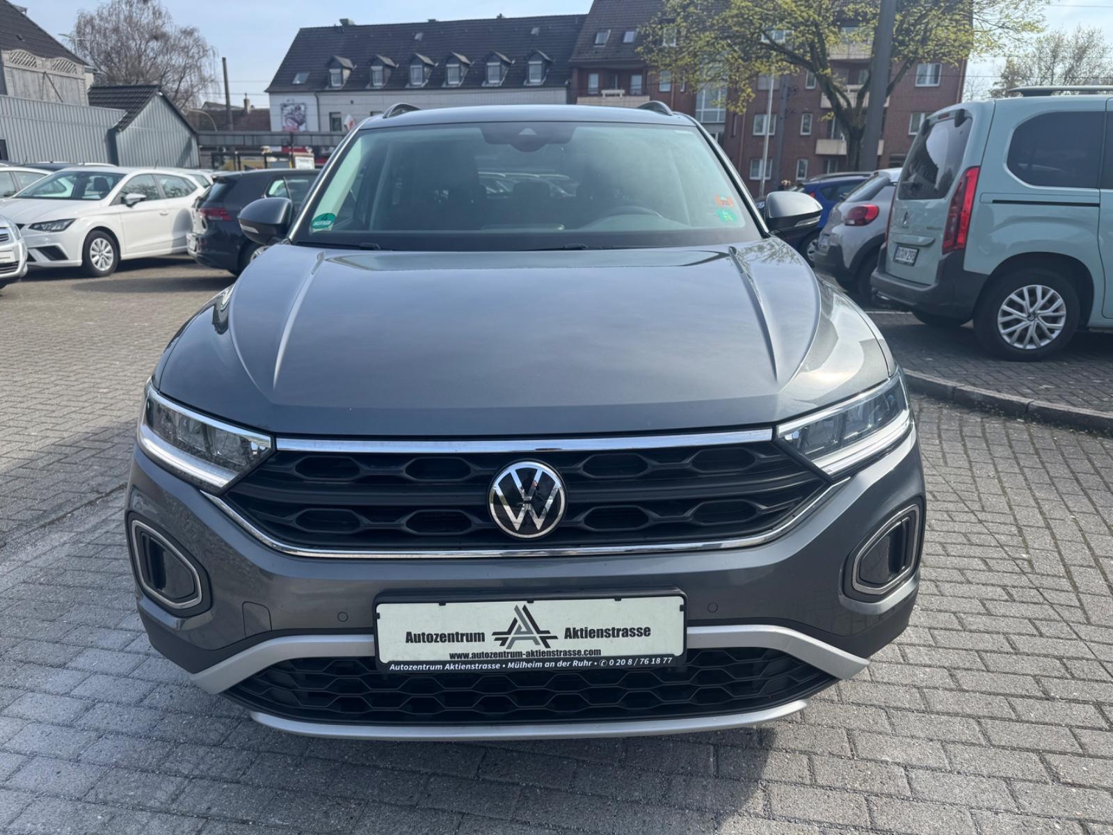 Volkswagen T-Roc Life PDC LMF App Conect  ACC 1.Hand
