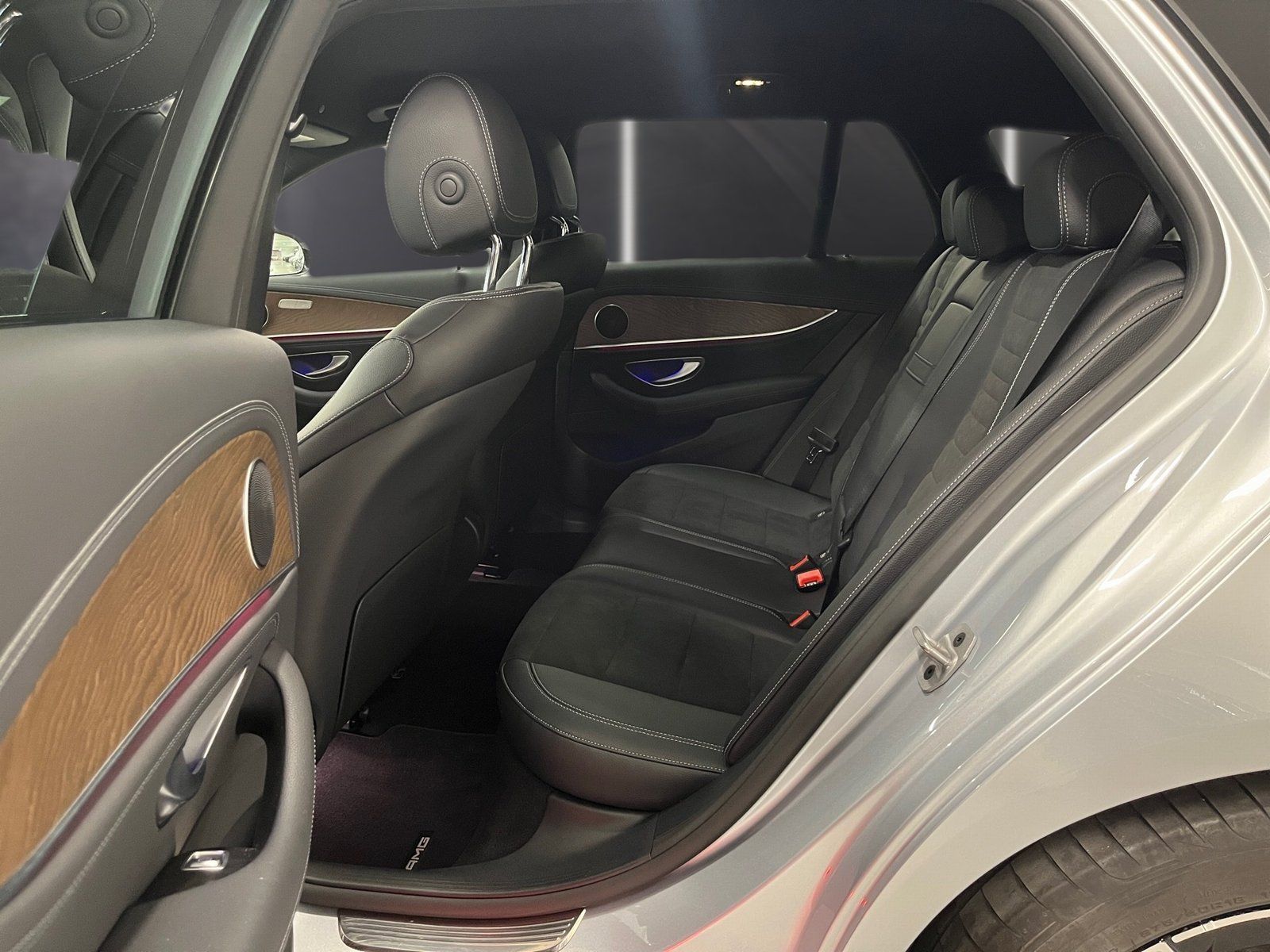 Fahrzeugabbildung Mercedes-Benz E 450 T 4M*AMG*Night*Keyless*Augmented*Totwinkel