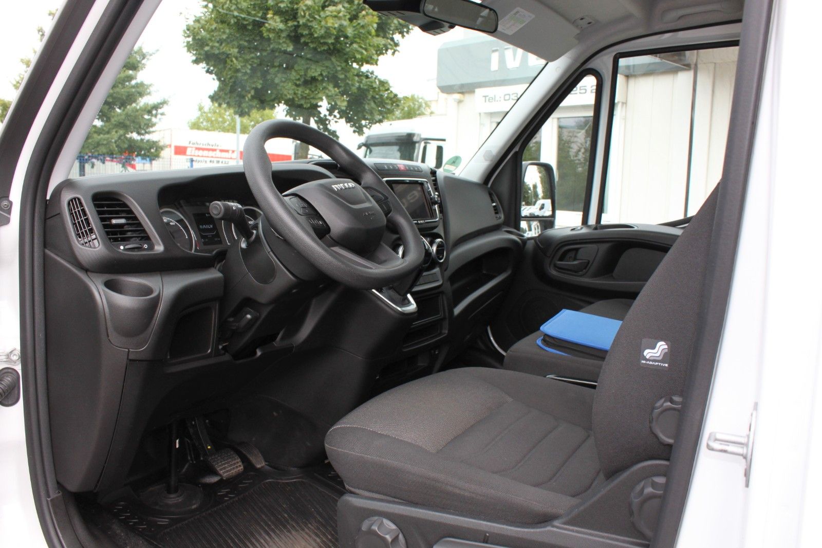 Fahrzeugabbildung Iveco e-Daily 35S14E