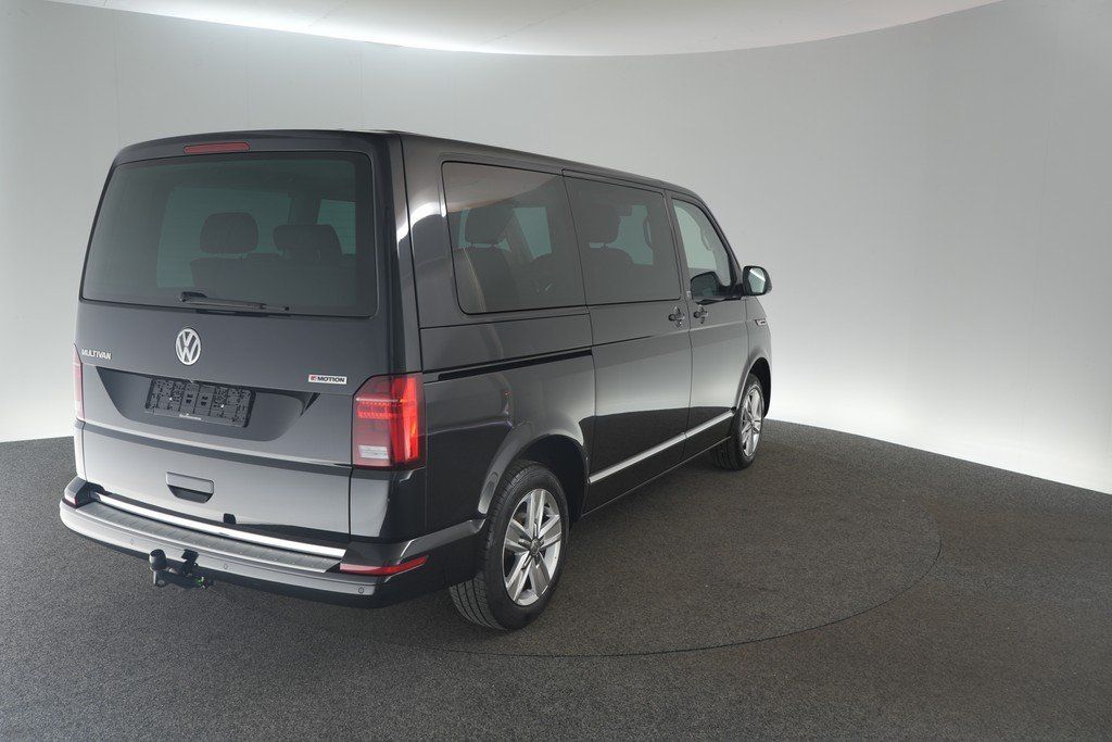 Volkswagen T6.1 Multivan 2.0 TDI 4M DSG Generation SIX imagem 3