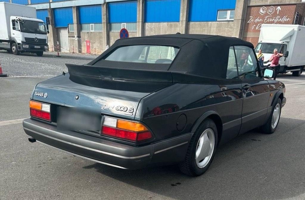 Saab 900