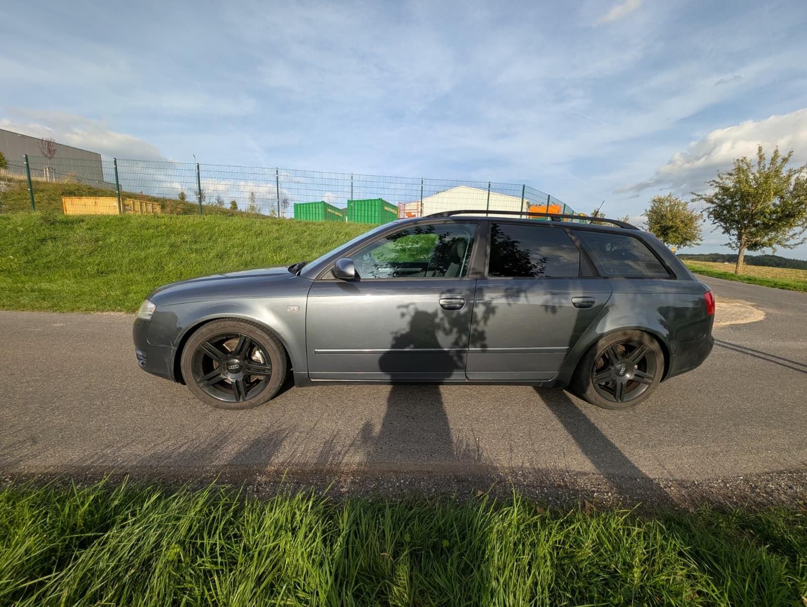Audi A4 2005 — rear view