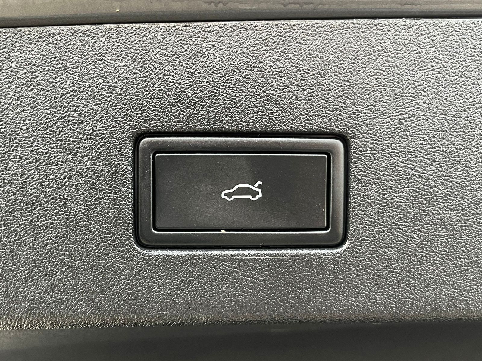 Fahrzeugabbildung Volkswagen Tayron 2.0 TDI 4M R-Line BLACK*7Si*MATRIX*PANO