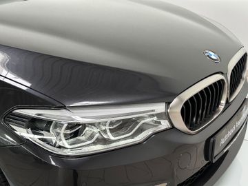 Fahrzeugabbildung BMW M550d xD ACC SoftCl 360°Panorama DispKey HUD DAB
