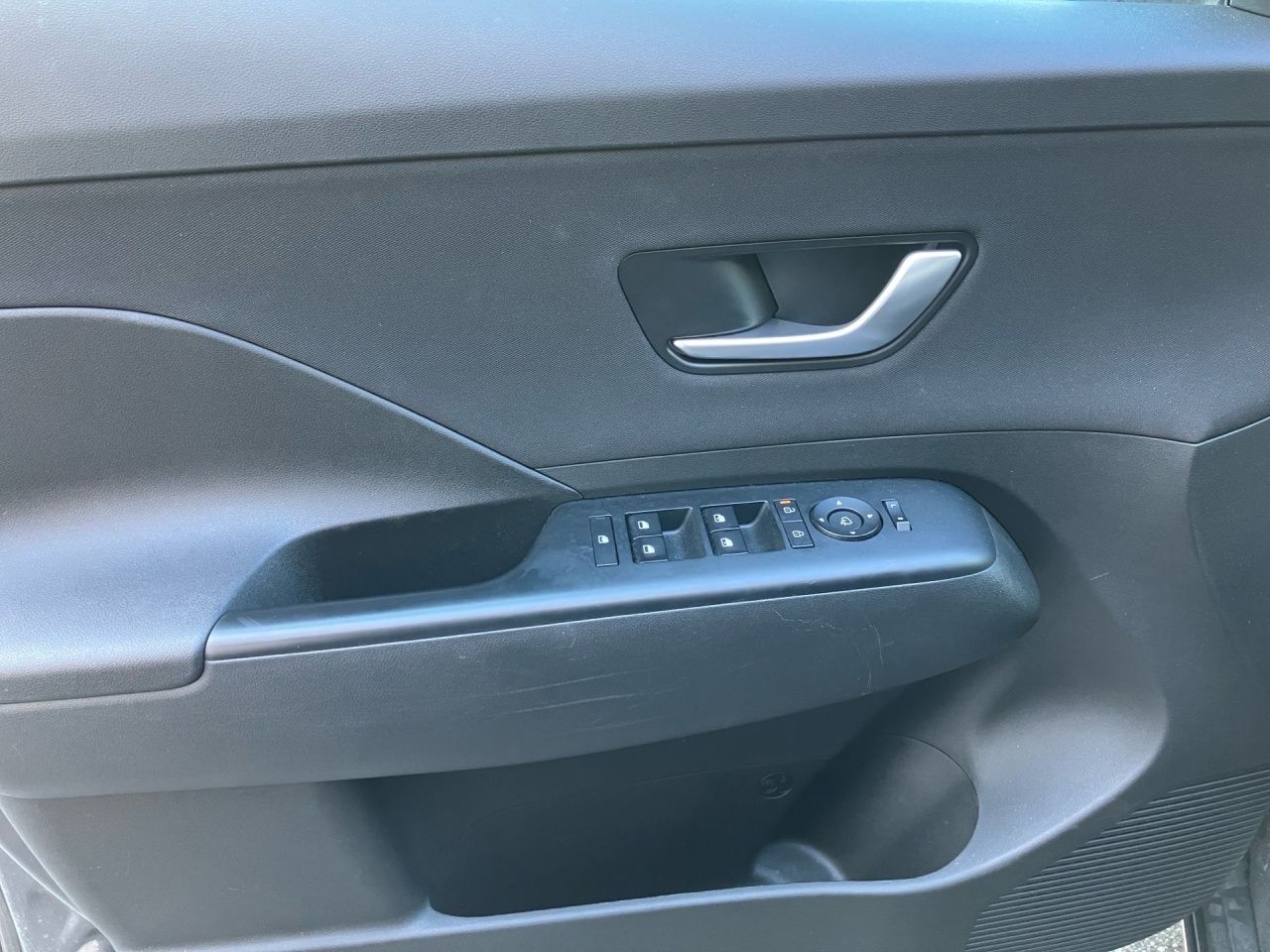 Fahrzeugabbildung Hyundai KONA ADVANTAGE ACC AUT Akustikglas Fernlichtass.