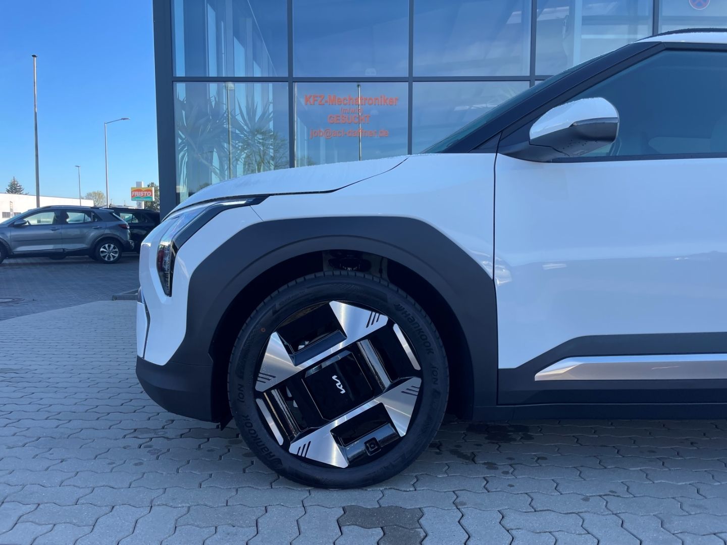 Fahrzeugabbildung Kia EV3 Earth LED totWinkAss Kamera SHZ Abstandstemp